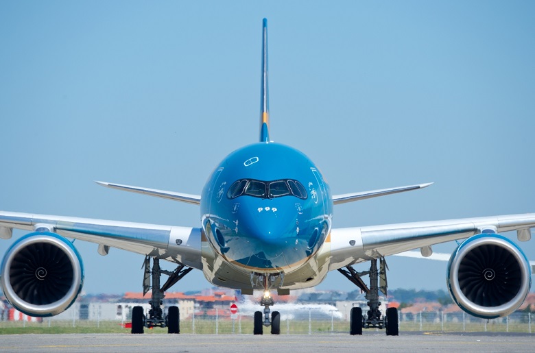 Vietnam Airlines suspend ses vols réguliers vers la Russie